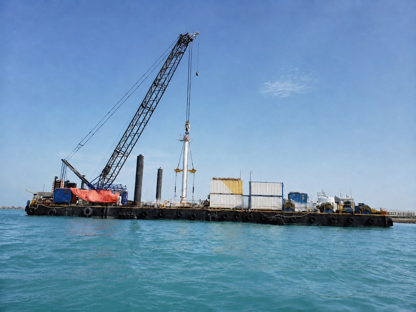64 m-Class Deck / Work Barge